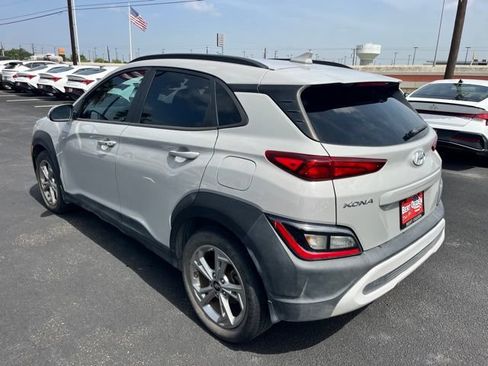 Used 2023 Hyundai Kona SEL w/ Winter Weather Package FWD image 4