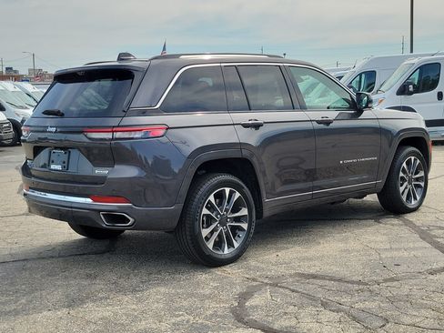 Used 2023 Jeep Grand Cherokee Overland w/ Advanced Protech Group III AWD/4WD image 4