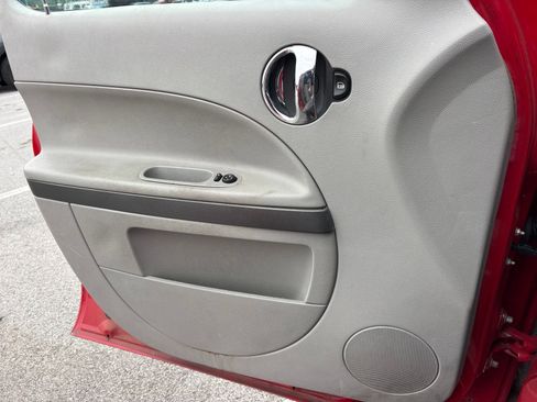 Used 2008 Chevrolet HHR LS FWD image 8