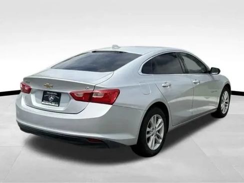 Used 2018 Chevrolet Malibu LT FWD image 6