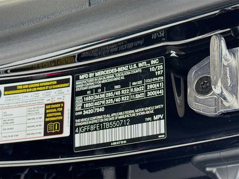 New 2026 Mercedes-Benz GLS 580 4MATIC image 36