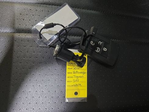 Used 2024 Volkswagen Tiguan SE FWD image 27