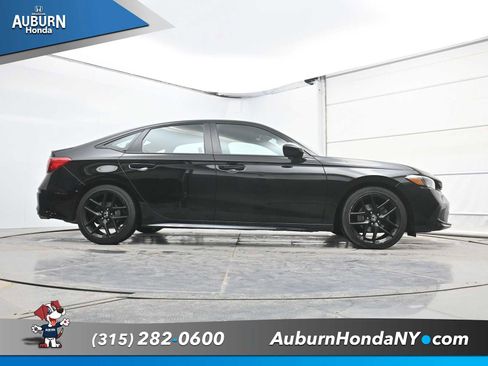 Used 2023 Honda Civic Sport image 23