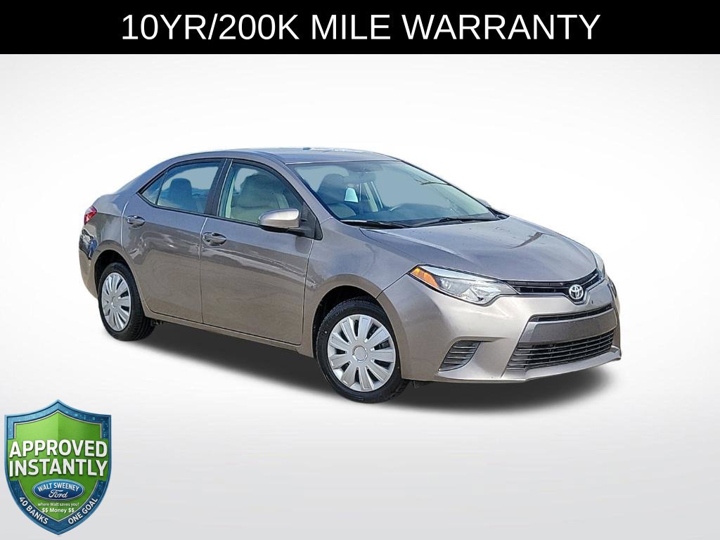 Used 2015 Toyota Corolla LE FWD image 1