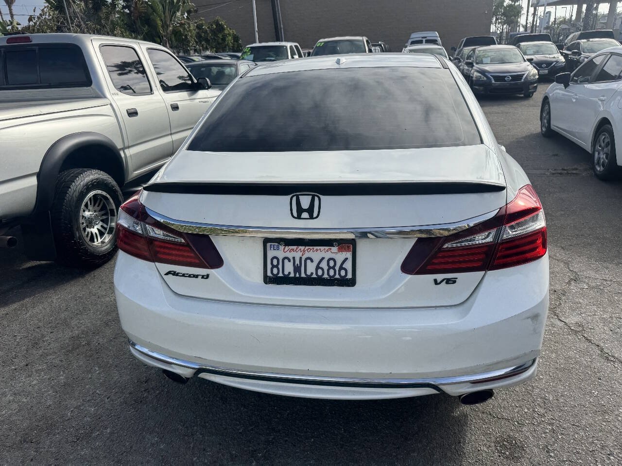 Used 2017 Honda Accord EX-L image 6