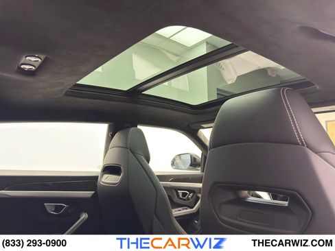 Used 2020 Lamborghini Urus image 92