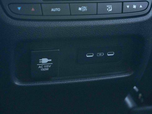 Used 2024 Honda Pilot TrailSport image 41