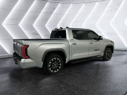 Used 2025 Toyota Tundra Limited AWD/4WD image 4