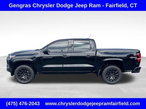 Used 2025 Chevrolet Colorado W/T w/ WT Custom Package AWD/4WD image 4