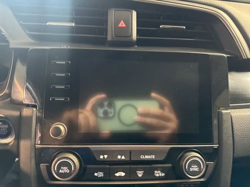 Used 2020 Honda Civic EX image 24