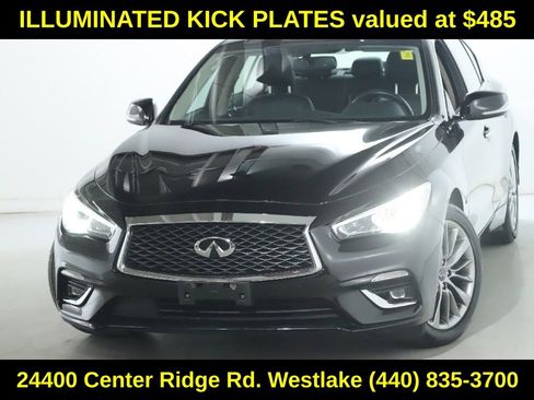 Used 2019 INFINITI Q50 Luxe w/ Essential Package (3.0T Luxe) image 4