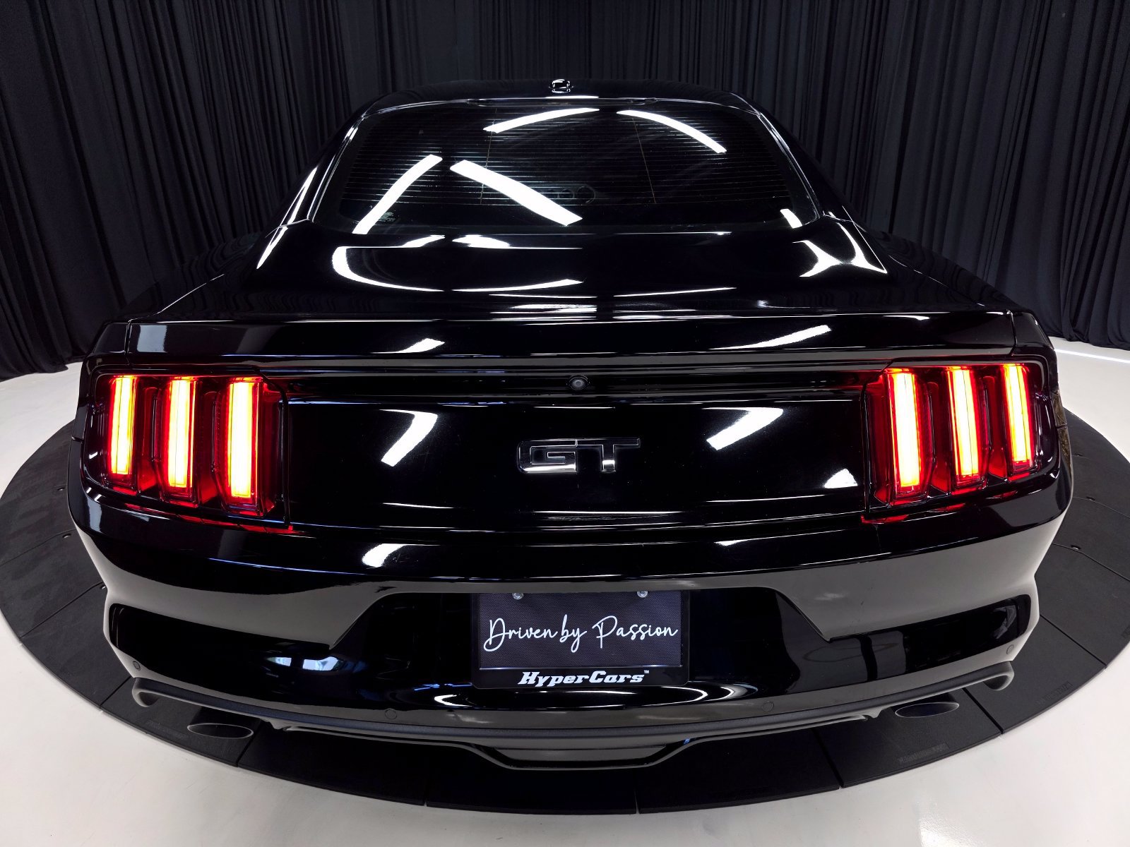 Used 2017 Ford Mustang GT Premium w/ GT Performance Package RWD image 47
