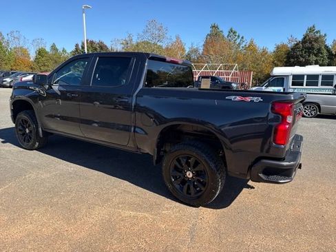 Used 2023 Chevrolet Silverado 1500 RST image 3