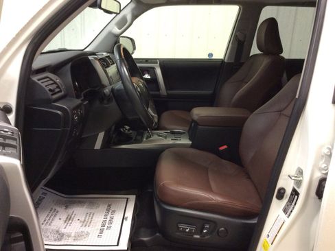 Used 2023 Toyota 4Runner Limited image 15