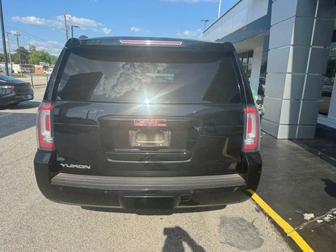 Used 2018 GMC Yukon SLT w/ Open Road Package AWD/4WD image 4