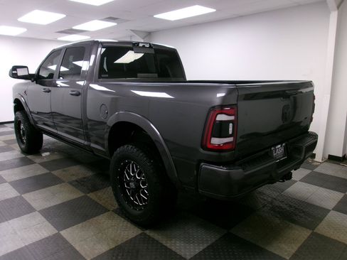 Used 2022 RAM 2500 Laramie AWD/4WD image 2