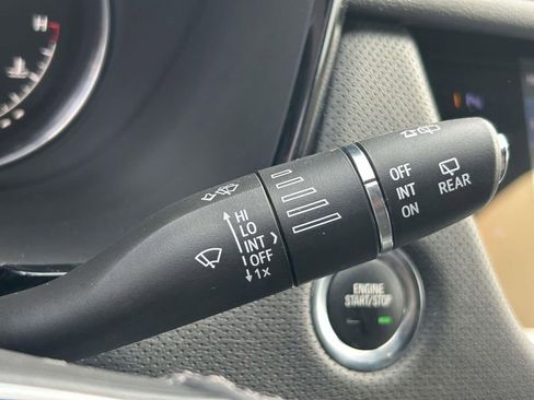 Used 2022 Cadillac XT5 Luxury image 31