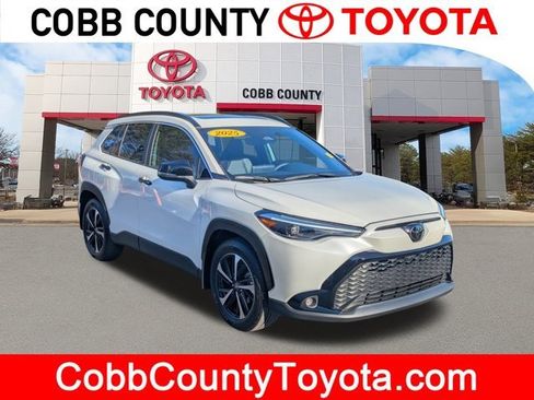 Used 2025 Toyota Corolla Cross XSE w/ Convenience Package image 1