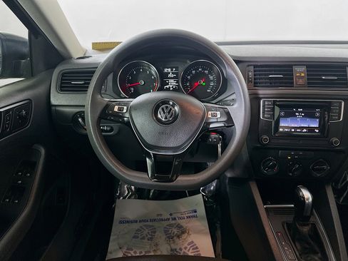 Used 2016 Volkswagen Jetta S image 19