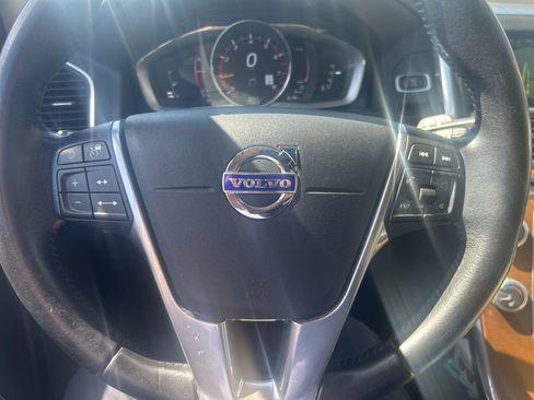 Used 2016 Volvo XC60 T6 Platinum image 18