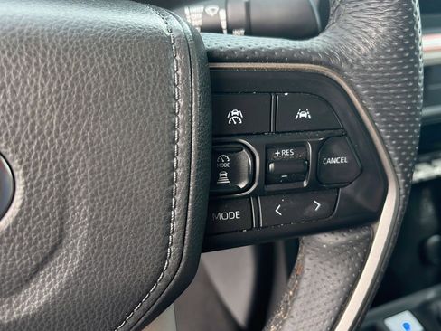 Used 2025 Toyota Tacoma SR5 w/ SR5 Upgrade Package image 12