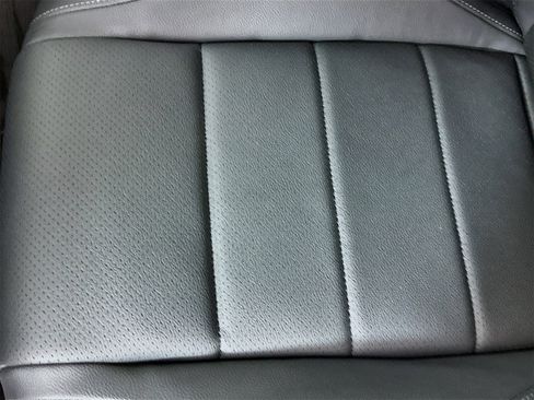 Used 2025 Mercedes-Benz GLE 350 4MATIC image 21