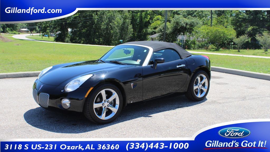 Used 2009 Pontiac Solstice Convertible w/ Preferred Package RWD image 1