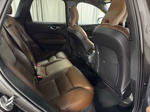 Used 2022 Volvo XC60 B6 Inscription w/ Advanced Package image 10