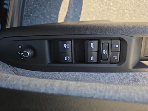 Used 2024 Jeep Compass Latitude AWD/4WD image 32