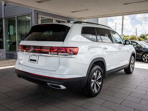 New 2026 Volkswagen Atlas SE FWD image 2