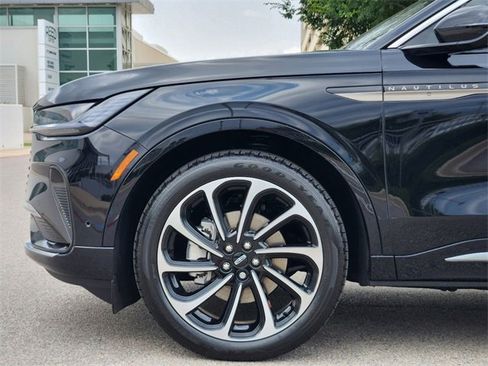 New 2024 Lincoln Nautilus Black Label image 9