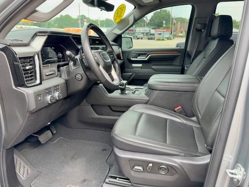 Used 2025 GMC Sierra 1500 Denali AWD/4WD image 13