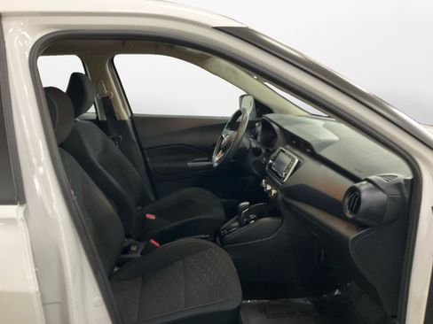 Used 2022 Nissan Kicks S image 15