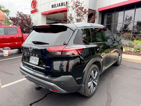 Used 2022 Nissan Rogue SL AWD/4WD image 7