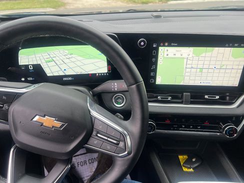 Used 2025 Chevrolet Equinox LT image 62