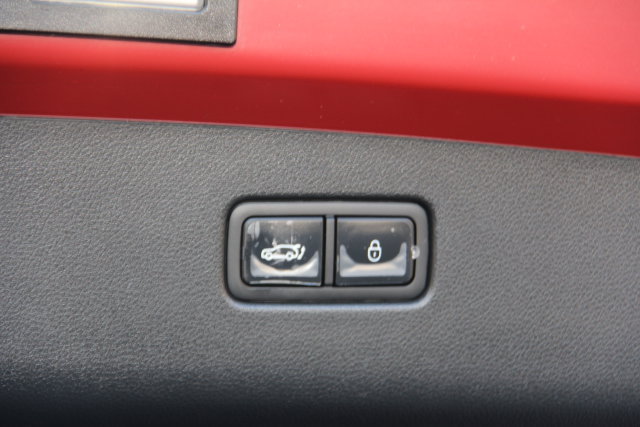 Used 2025 Genesis GV70 3.5T Sport AWD/4WD image 36