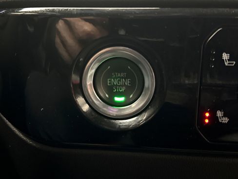 Used 2024 Chevrolet Silverado 1500 LT image 20