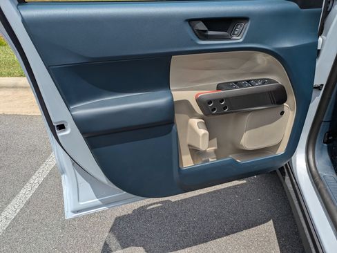New 2026 Ford Maverick Lariat w/ 4K Tow Package AWD/4WD image 9
