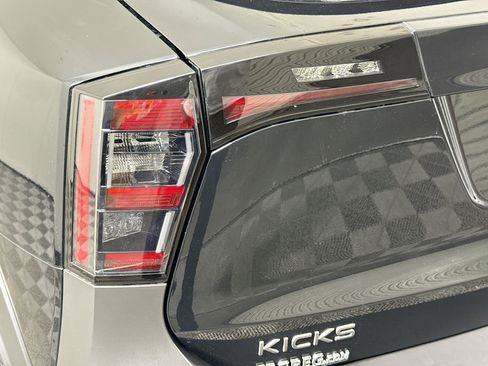 Used 2026 Nissan Kicks SV FWD image 36