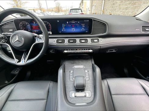 Certified 2024 Mercedes-Benz GLS 450 4MATIC image 15