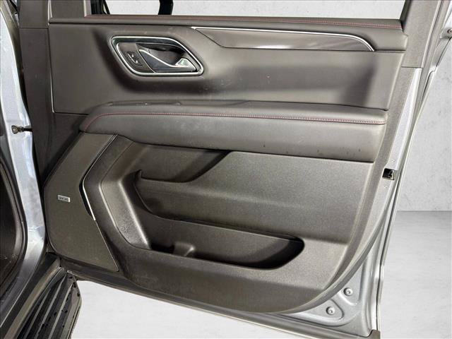 Used 2022 Chevrolet Tahoe RST w/ Luxury Package RWD image 15