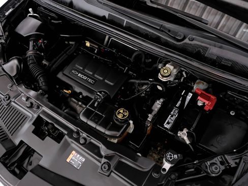 Used 2020 Chevrolet Trax LS w/ Tint and Cruise Package image 43