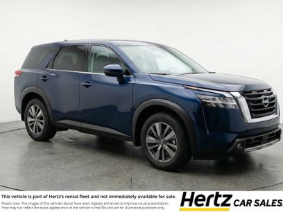 Used 2025 Nissan Pathfinder SV