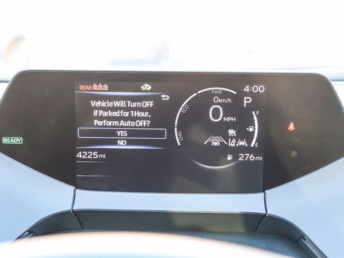 Certified 2025 Toyota Prius XLE image 25