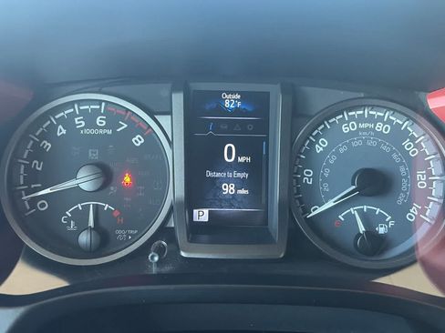 Used 2020 Toyota Tacoma TRD Sport AWD/4WD image 26