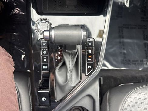 Used 2023 Kia Niro SX Touring image 15