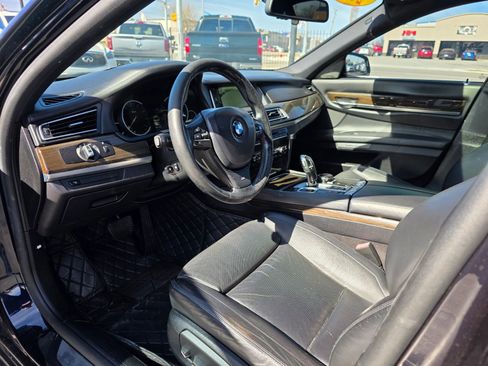 Used 2014 BMW 750Li xDrive image 21