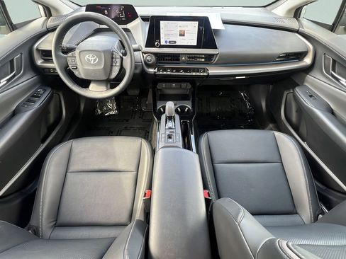 Used 2025 Toyota Prius XLE FWD image 11
