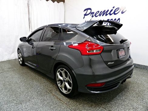 Used 2016 Ford Focus ST FWD image 6