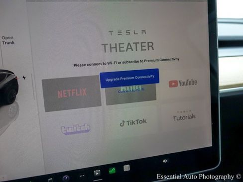 Used 2024 Tesla Model Y Long Range image 23